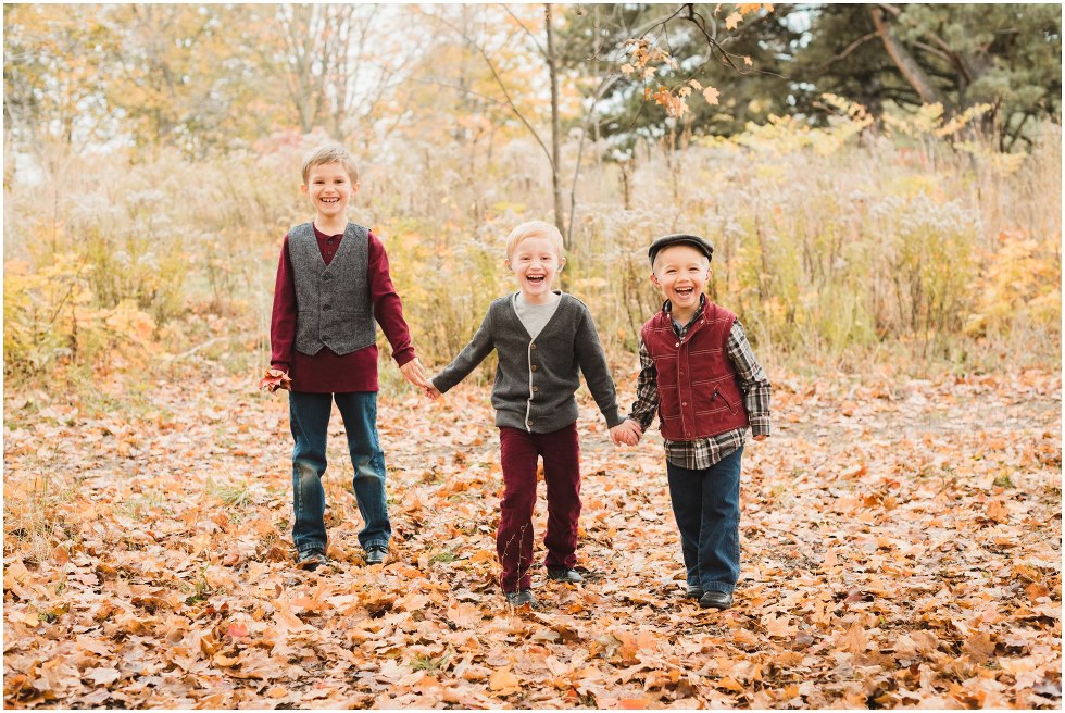 Fall family photos, autumn family photo session